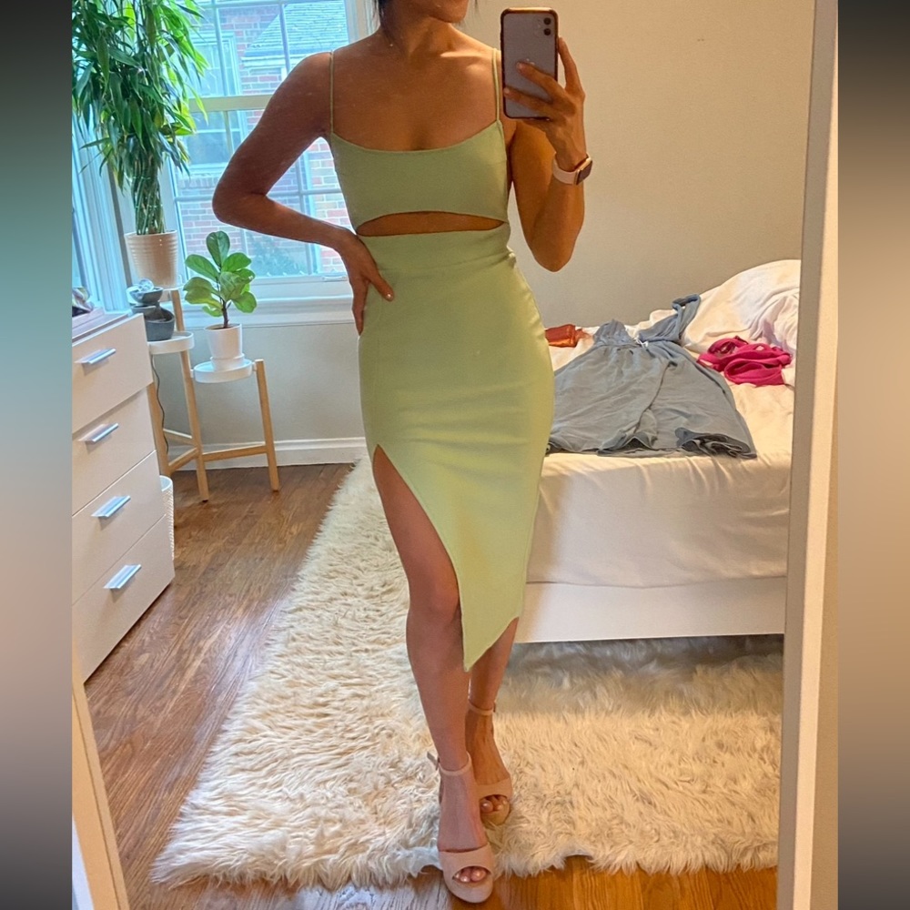 ALWAYS ON YOUR MIND MIDI DRESS SAGE XS